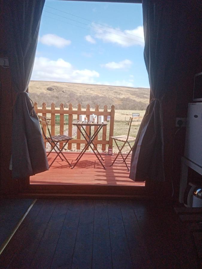 Hotel Wee Hoose Glamping 3 Kinbrace Exterior foto
